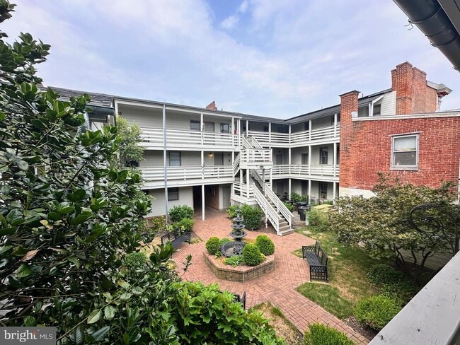 Photo - 10 W All Saints St Unit 209