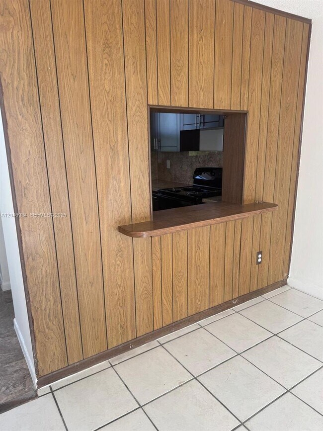 Photo - 13725 NE 6th Ave Unidad 402