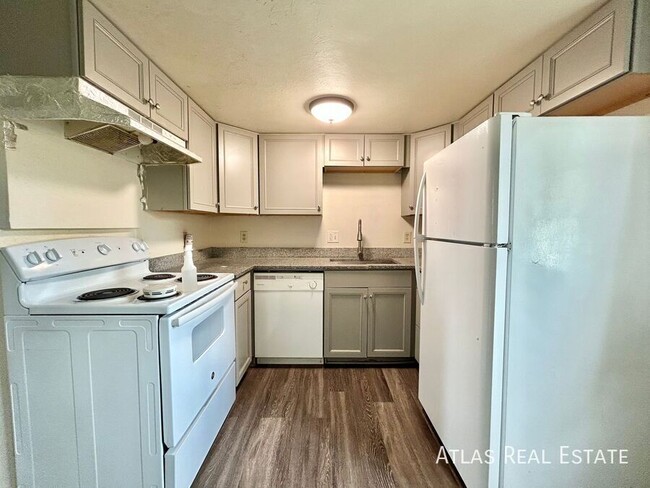 Photo - 3392 W 66th Pl Unidad 3