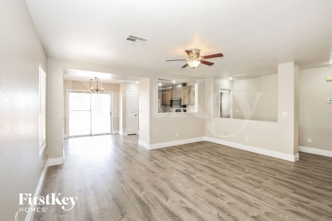 Photo - 7908 Pale Rider St