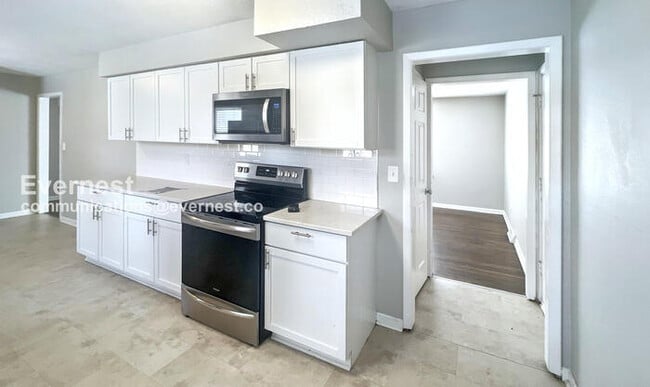 Photo - 11330 E 24th St S