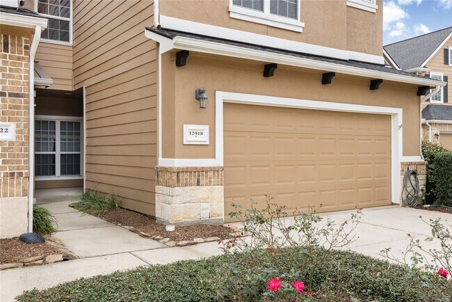 Photo - 12918 Iris Garden Ln