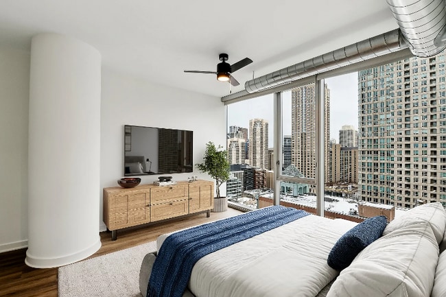 Photo - 183 W Kinzie St