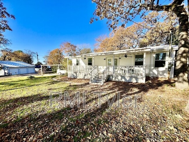 Photo - 223 Sunray St