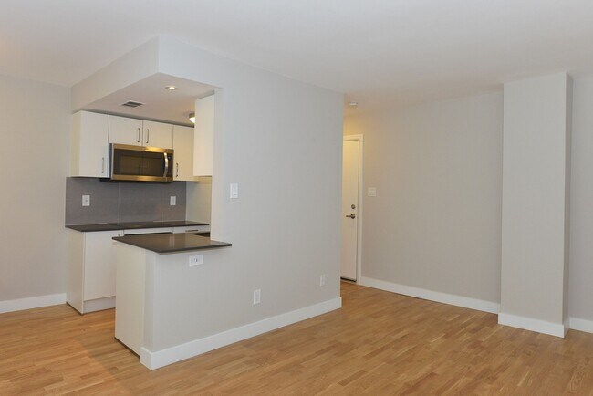 Photo - 99 Tyndall Ave Unit 101