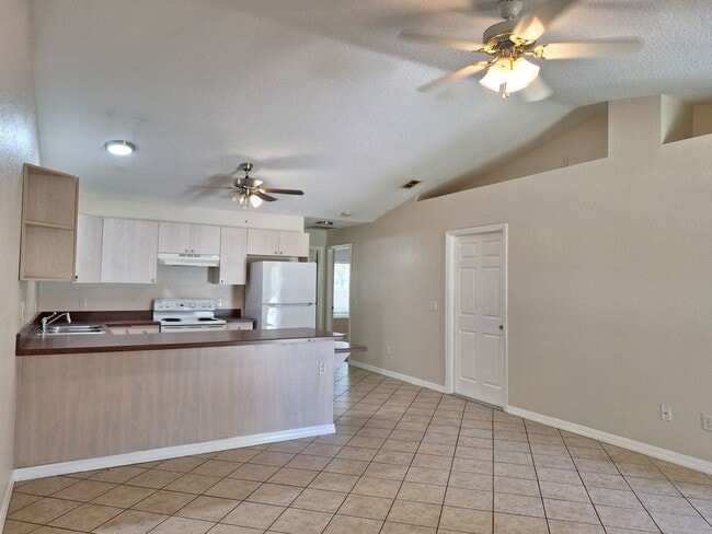Photo - 2BR 2BA PLUS 1 CAR GARAGE DUPLEX