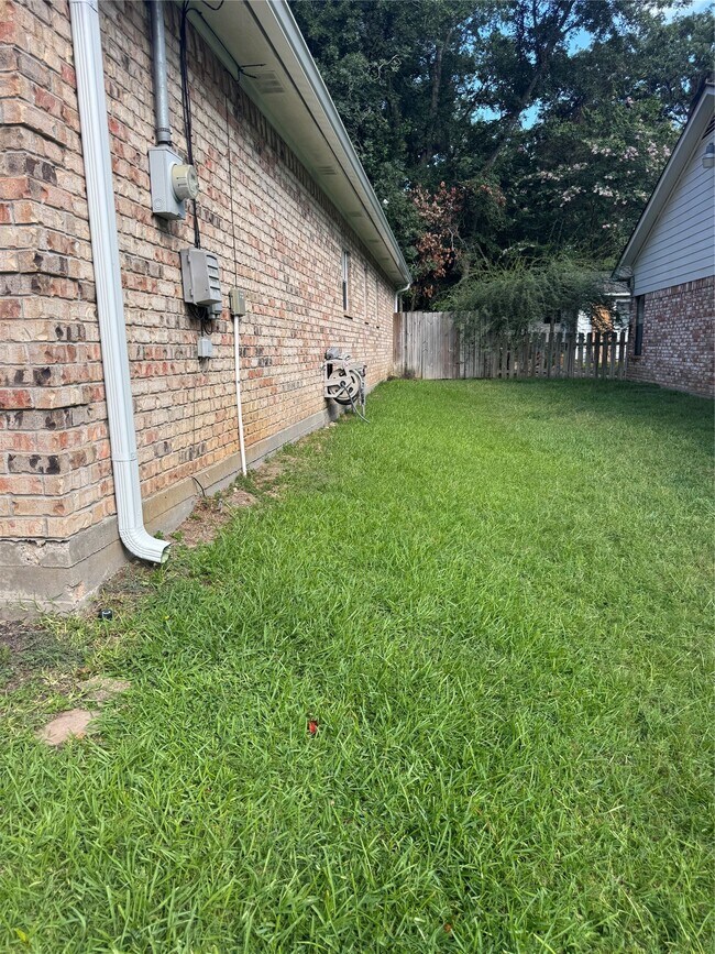 Photo - 120 Hiwon Dr