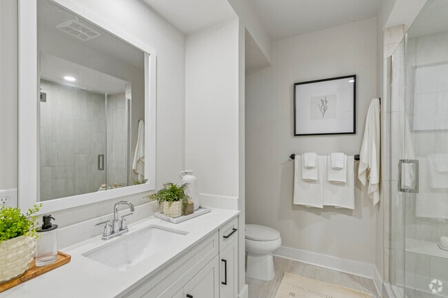 A1 1BR, 1BA - 922SF - Bathroom