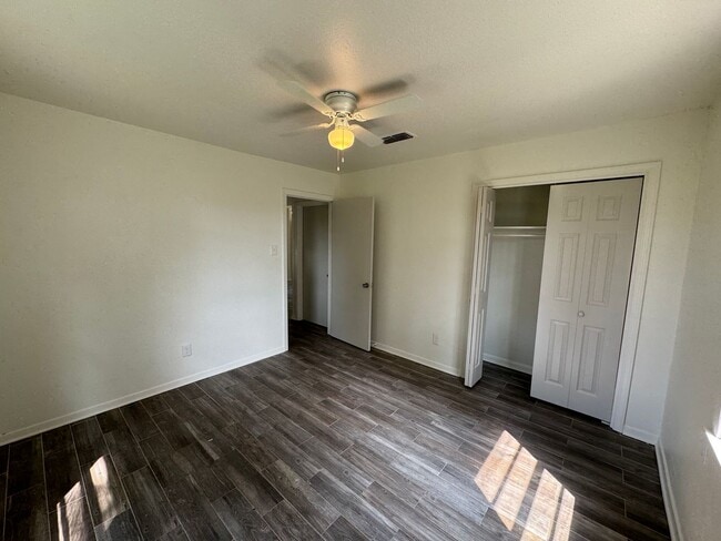 Photo - 1714 Oriole St