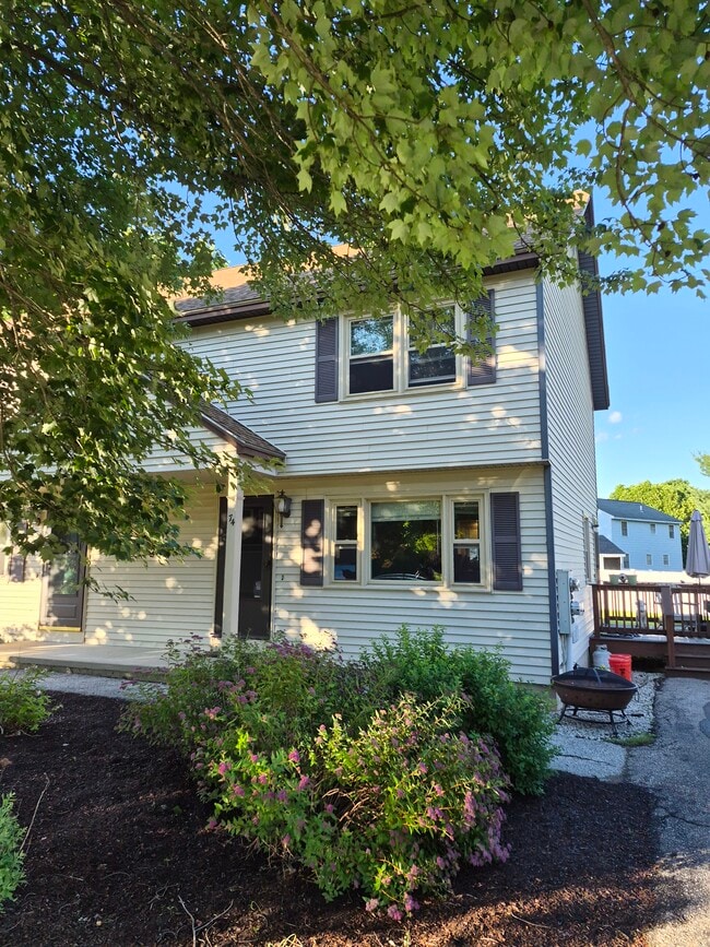 Building Photo - 74 Metalak Dr Unit 74 Metalak Drive