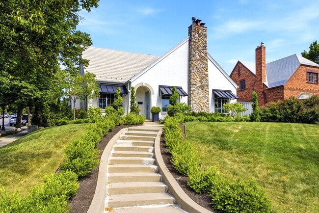 Building Photo - 967 S 1300 E