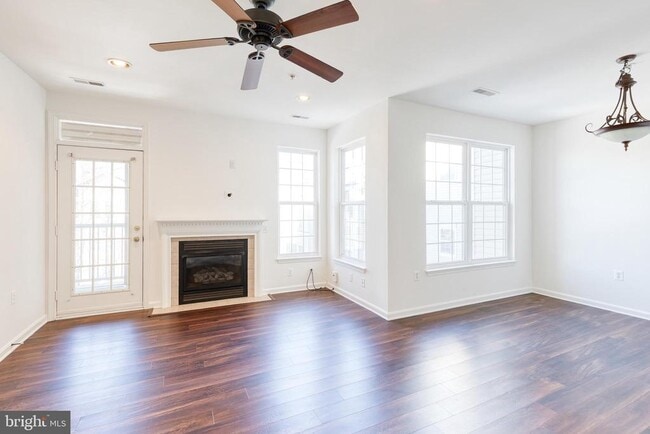 Photo - 400 Symphony Cir Unit 360C