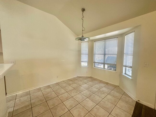 Photo - 113 Little Lake Rd