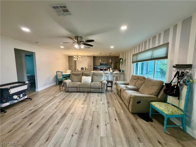 Photo - 3032 SE Santa Barbara Pl