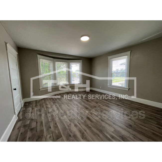 Photo - 2634 S East St