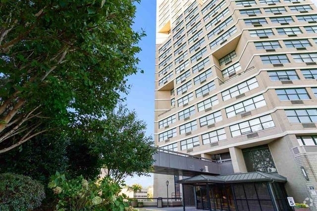 Building Photo - 7004 JFK Blvd E Unit 18C Rental