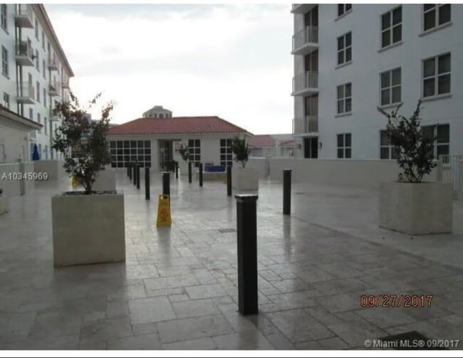 Photo - 2030 Douglas Rd Unit 716