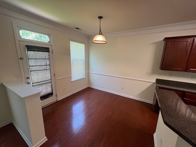 Photo - 5008 Centerview Dr