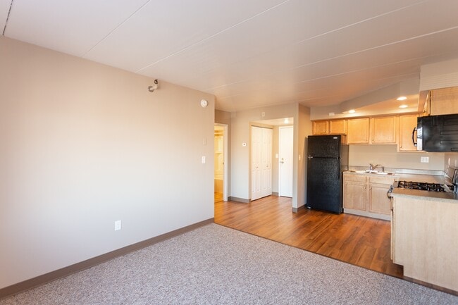 Photo - River Tower Apartments