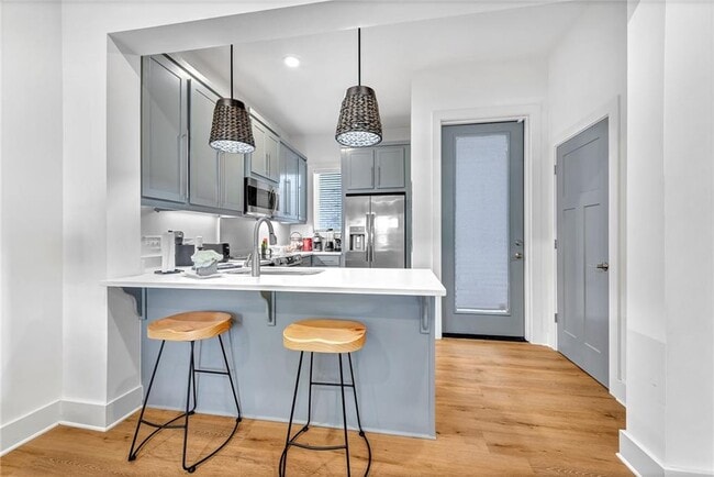 Photo - 394 S Hill Ave