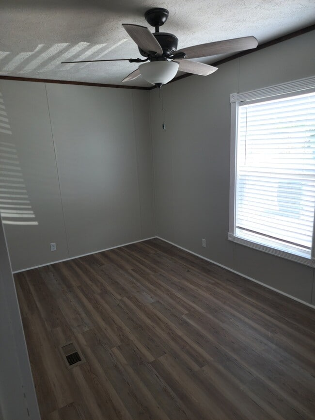 Photo - 601 James St Unit 125