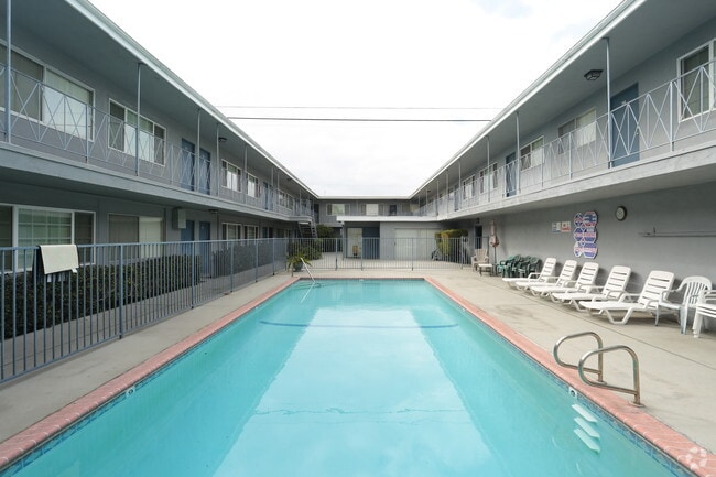 Building Photo - 15209 Prairie Ave