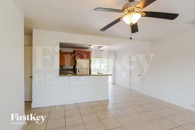 Photo - 6820 SW 16th Ct