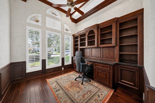 Photo - 16410 Emilia Ct