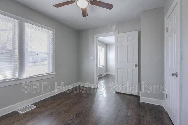 Photo - 1502 N Main St