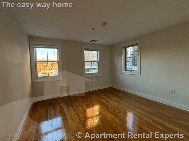 Photo - 1110 Massachusetts Ave Unit 3