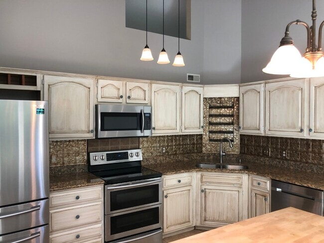 Photo - Papillion Home For Rent