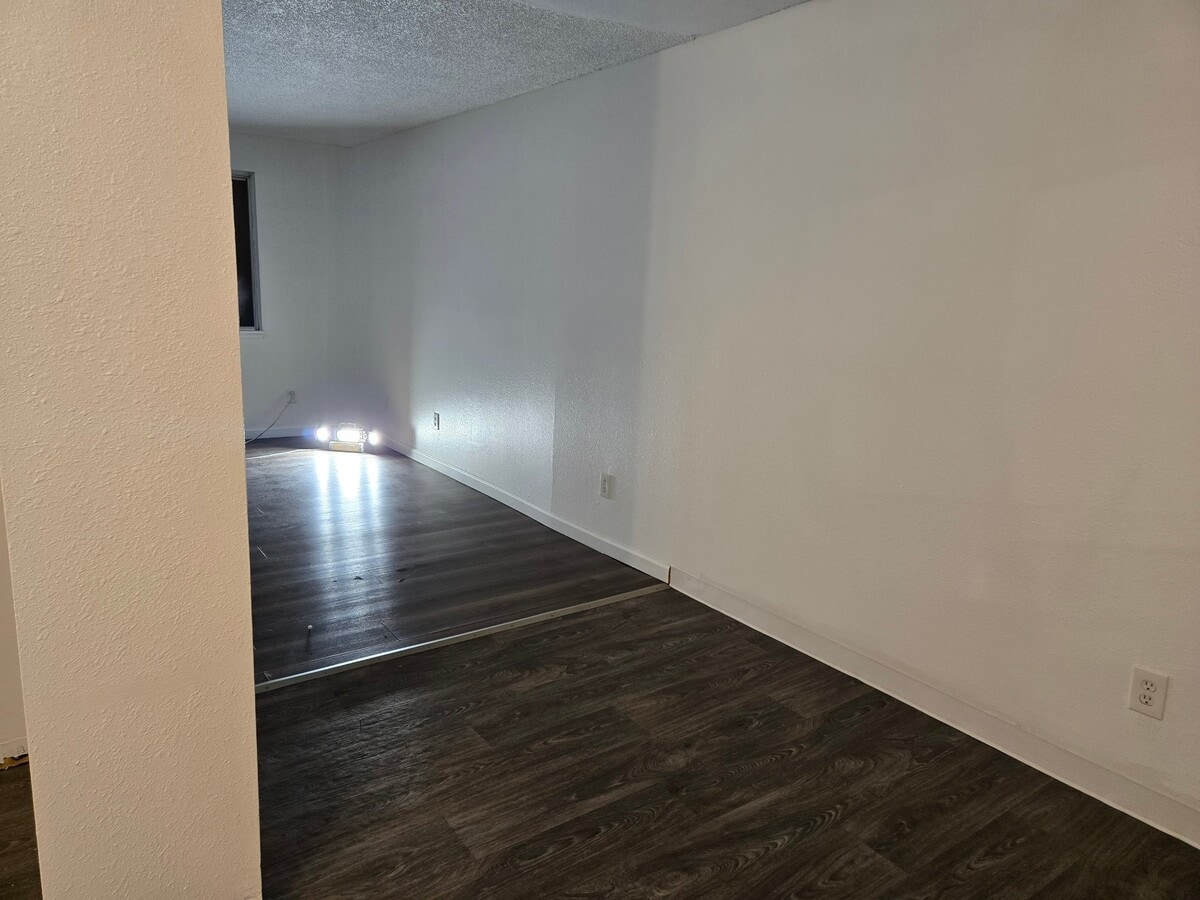 Photo - 3311 E 21st St Unidad Apt 17
