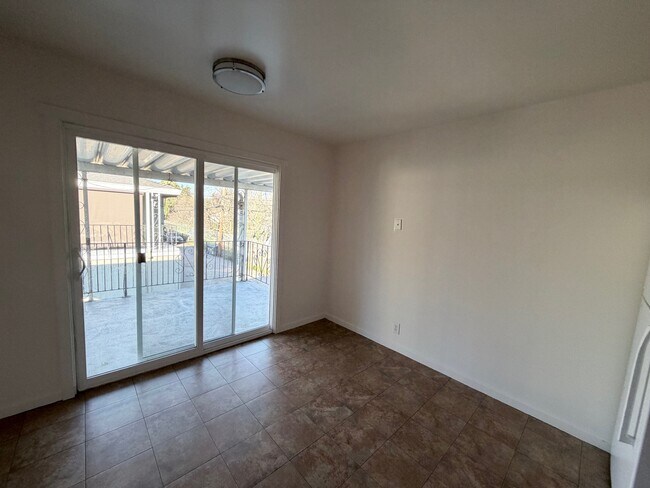 Photo - 879 Bing Dr Unit 4