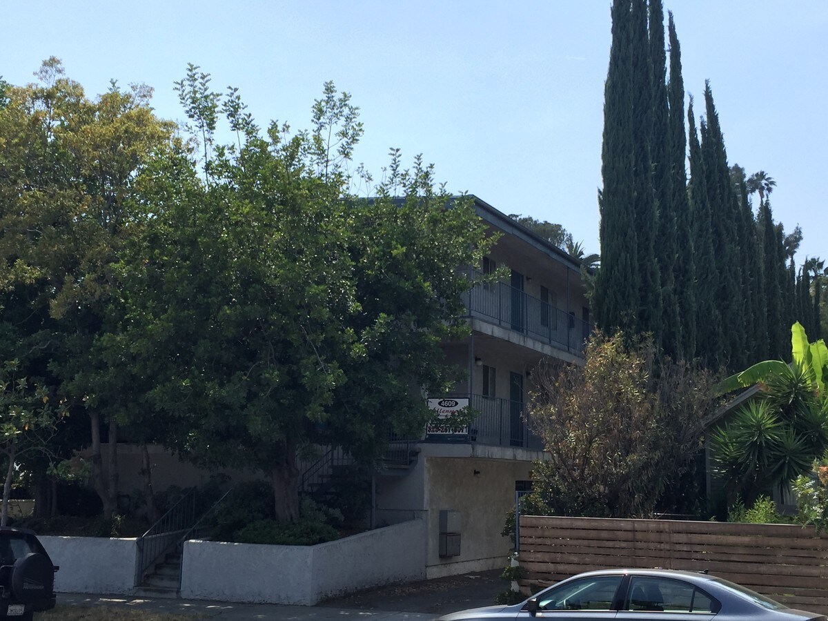 Primary Photo - Ellenwood Apartments