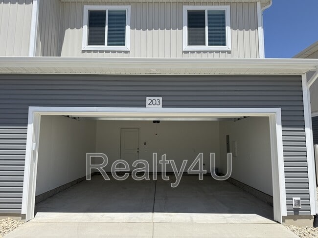 Photo - 203 E Arcade Dr Condo