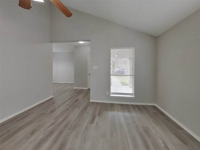 Photo - 15243 Bedford Glen Dr