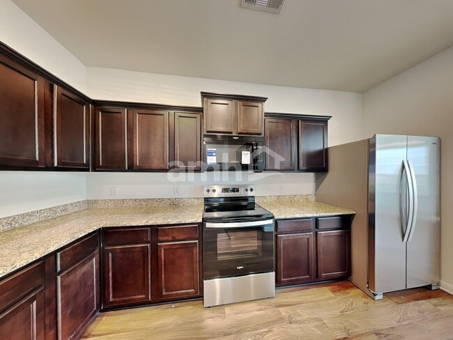 Photo - 4616 Beaver Creek Ave