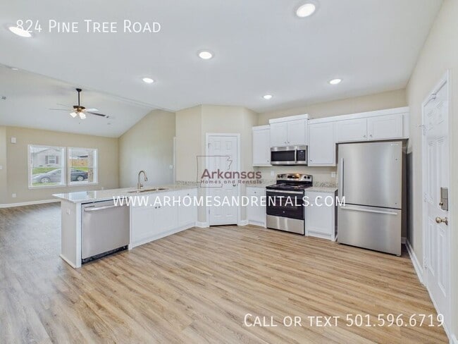 Photo - 824 Pine Tree Rd