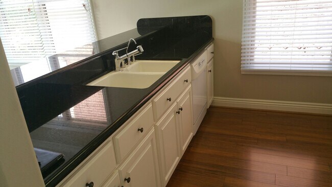 Photo - East Main Street Unidad 37 A