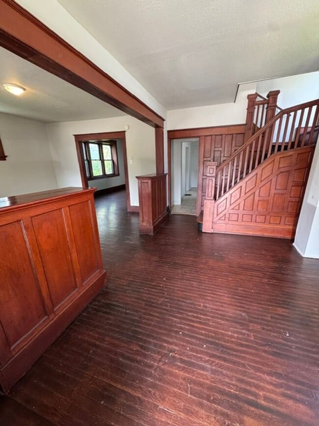 Photo - 1307 St Marys Ave