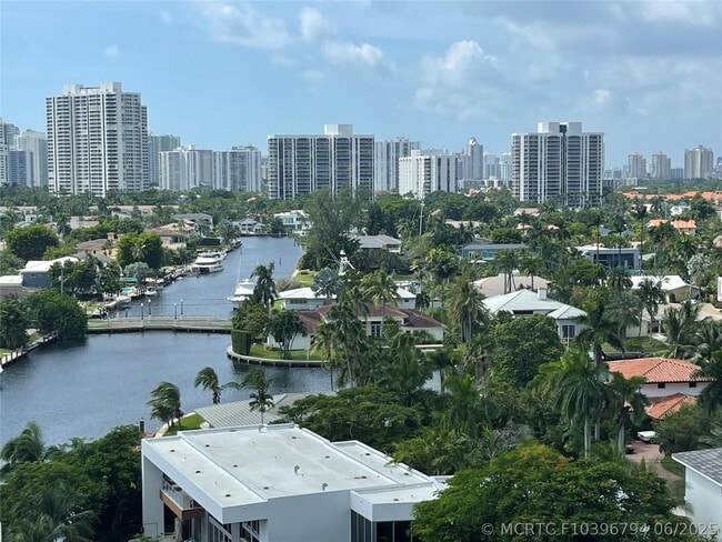 Building Photo - 401 Golden Isles Dr Unit 1104