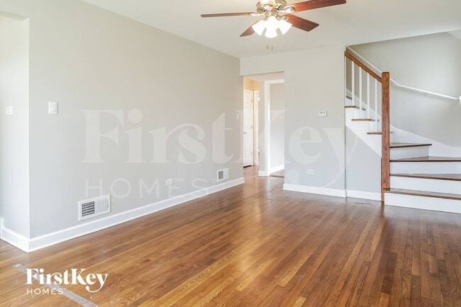 Photo - 8025 S Kolin Ave