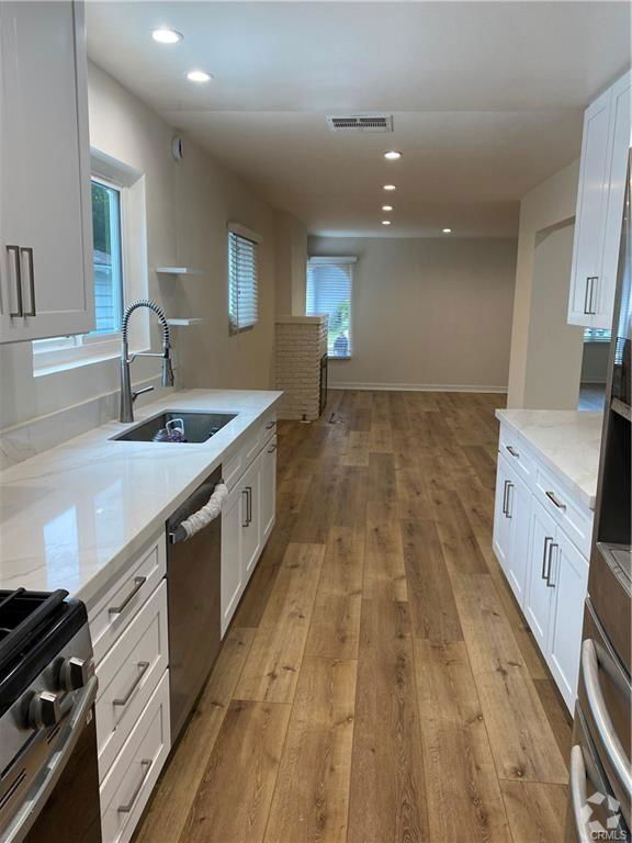 Building Photo - 4739 Lemona Ave Rental