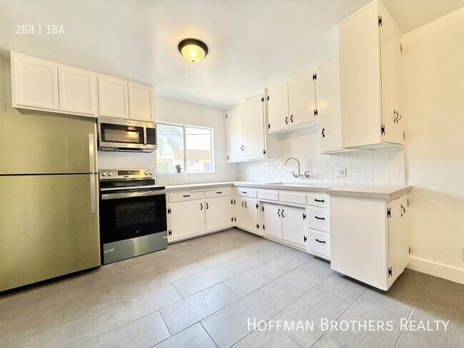 Building Photo - 11153 La Maida St