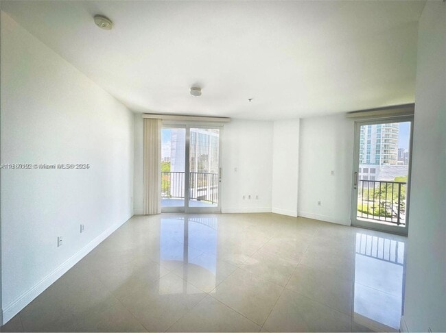 Building Photo - 2701 SW 3rd Ave Unit 503 Rental