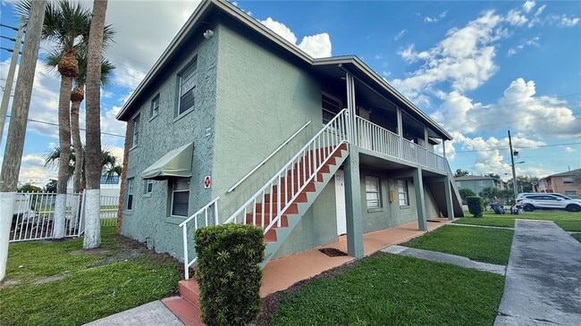 Building Photo - 696 Michigan Ct Unit 3