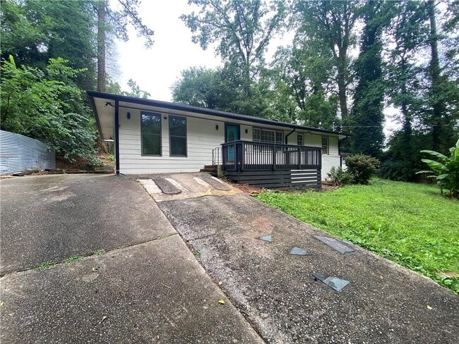 Photo - 105 Paris Ln