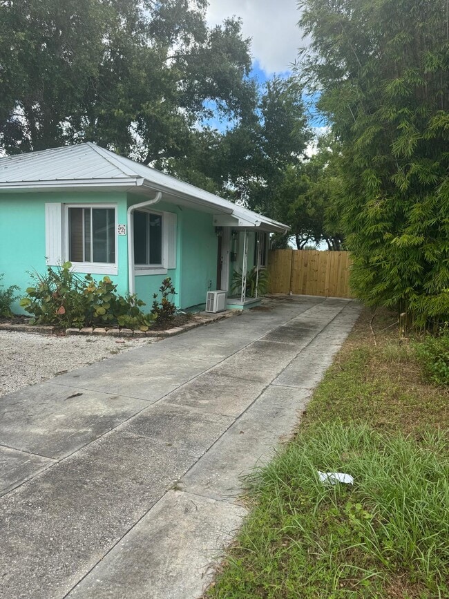 Photo - 521-512 12th Ave N