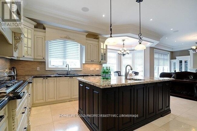 Photo - 187 Byng Ave