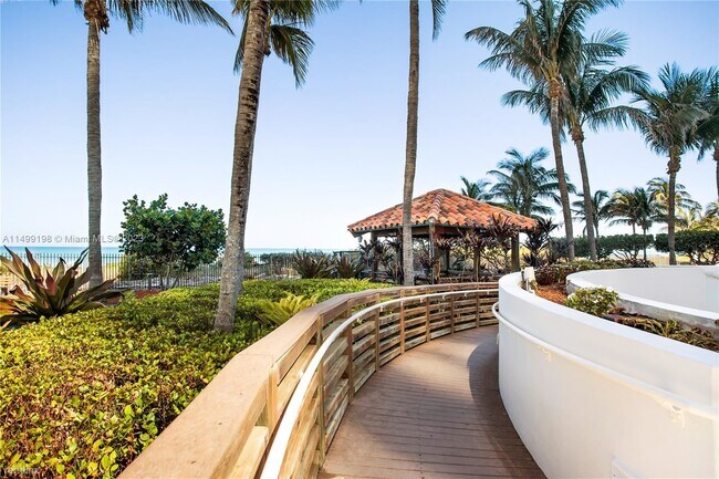 Photo - 2 br, 2 bath Condo - 4779 Collins Ave Apt ... Unit Apt 2305